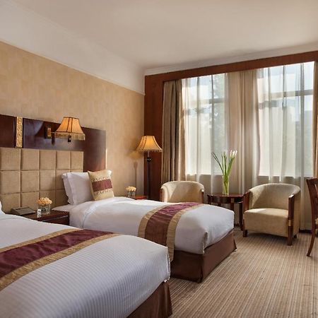 Grand Mercure Xian On Renmin Square Екстериор снимка